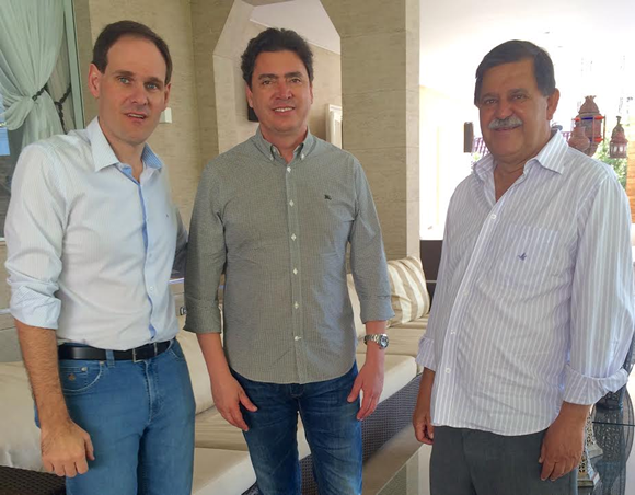 O deputado estadual Lisssauer Vieira (PSD), senador Wilder e o prefeito de Rio Verde, Juraci Martins